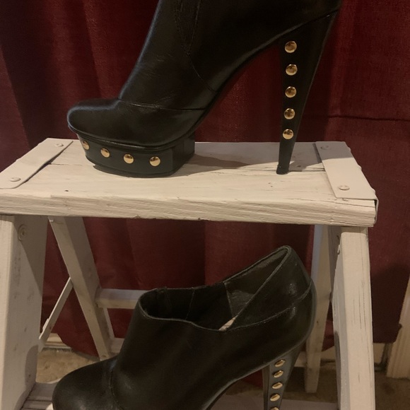 Platform black heels - Picture 3 of 3
